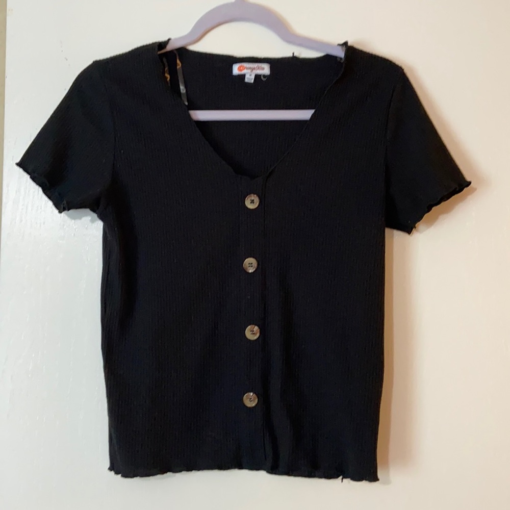 Black v-neck short sleeve w/ buttons